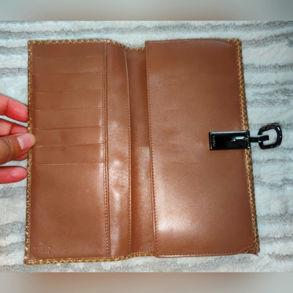Rare Gucci Python Long Wallet with Hook - Picture 4 of 16